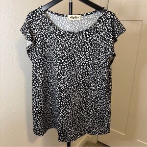 Haptics Black and White Leopard Print Women's Top Festive size Large